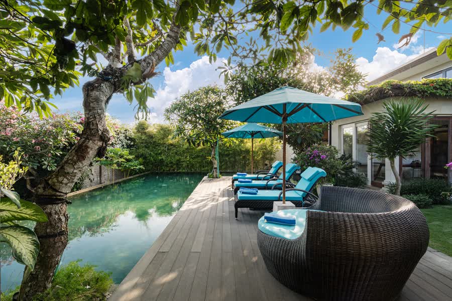The North Wing's private pool and sun deck